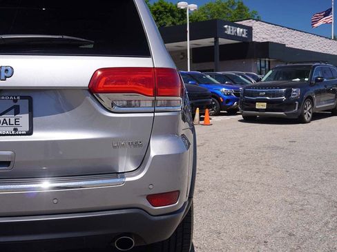 Used 2014 Jeep Grand Cherokee Limited AWD/4WD image 15