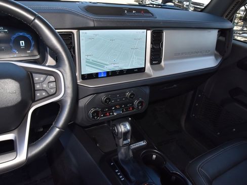 Certified 2025 Ford Bronco Outer Banks image 27