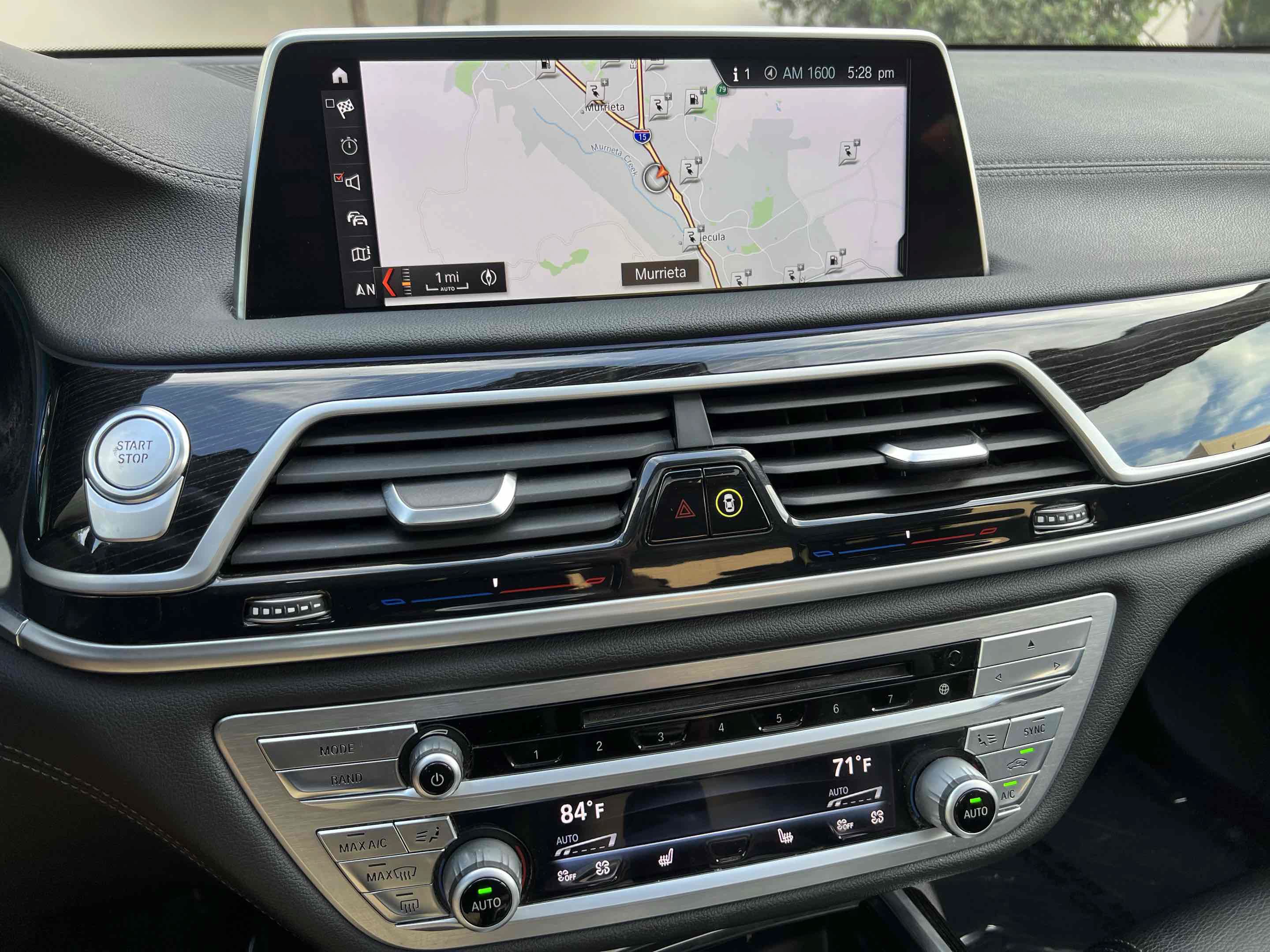 Used 2018 BMW 740e xDrive AWD/4WD image 8