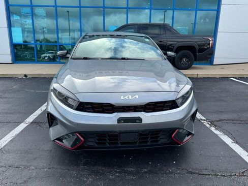 Used 2024 Kia Forte GT-Line w/ GT-Line Premium Package FWD image 3