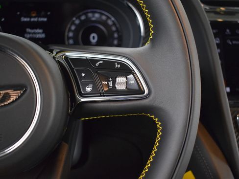 New 2026 Bentley Bentayga Extended Wheelbase AWD/4WD image 29