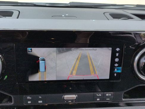 Used 2019 Mercedes-Benz Sprinter 2500 image 17