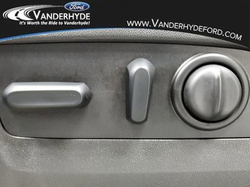 Used 2020 Chevrolet Silverado 1500 LT w/ All-Star Edition image 18