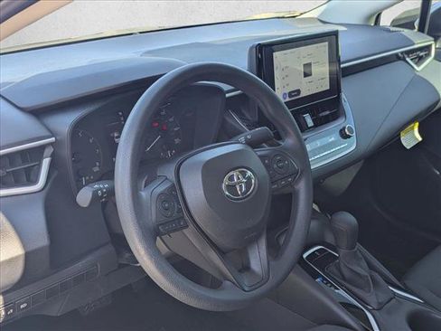 Used 2024 Toyota Corolla LE FWD image 10
