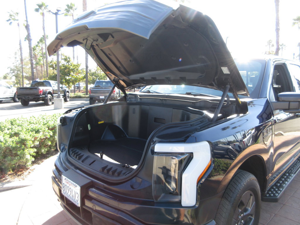 Certified 2023 Ford F150 Lightning Lariat w/ Equipment Group 511A High AWD/4WD image 30