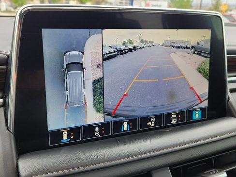 Used 2021 Chevrolet Tahoe High Country w/ Premium Package image 21