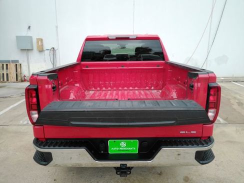 Used 2024 GMC Sierra 1500 SLE image 7