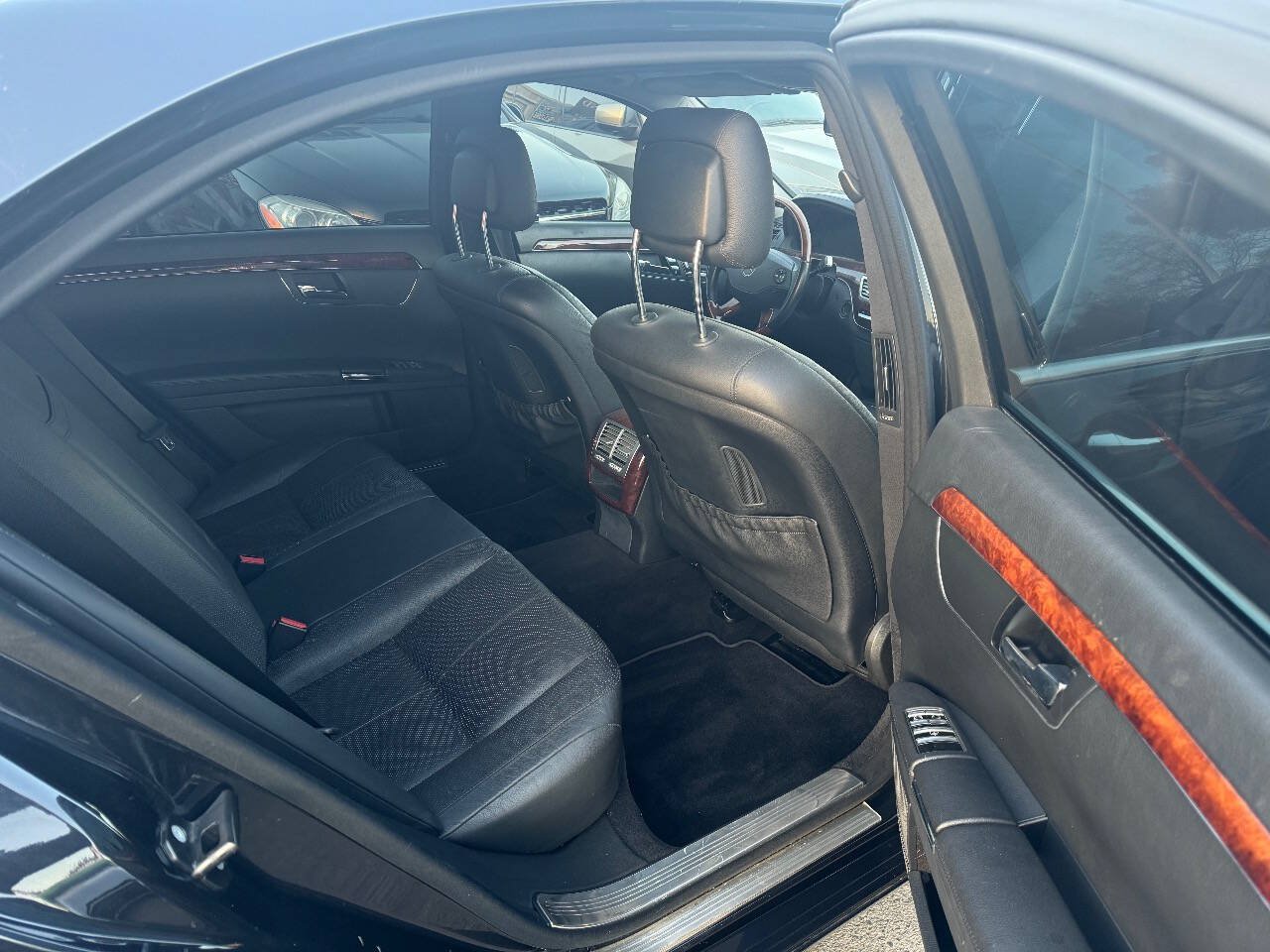 Used 2008 Mercedes-Benz S 550 image 16