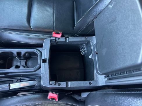 Used 2020 Jeep Wrangler Unlimited Sahara w/ LED Lighting Group AWD/4WD image 29