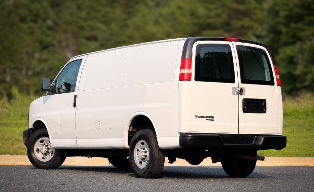 Used 2014 Chevrolet Express 2500 RWD image 9