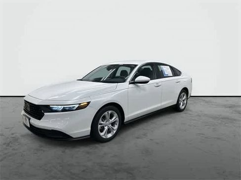 Used 2025 Honda Accord LX image 8