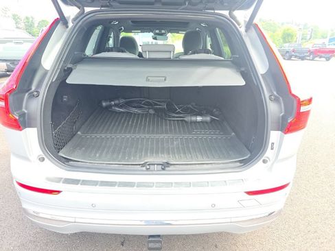Used 2022 Volvo XC60 T8 Inscription w/ Advanced Package AWD/4WD image 6