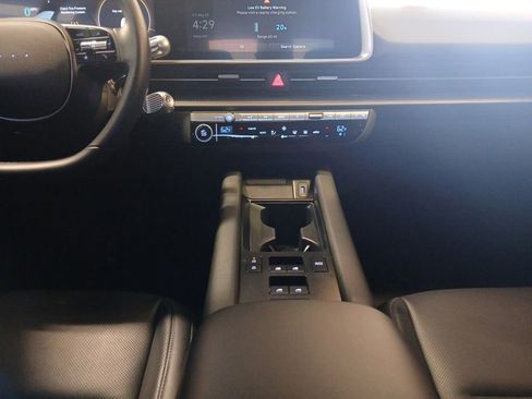 Used 2024 Hyundai Ioniq 6 SEL RWD image 11
