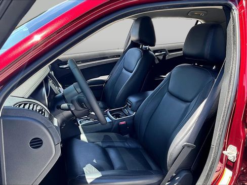 Used 2023 Chrysler 300 Touring L RWD image 8