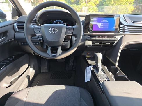 Used 2026 Toyota Camry LE FWD image 7