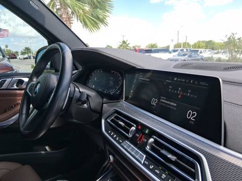 Used 2023 BMW X5 sDrive40i w/ M Sport Package RWD image 11