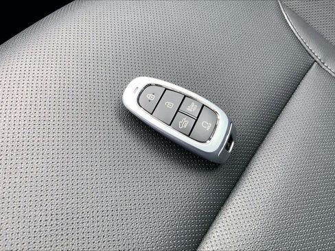 Used 2024 Hyundai Santa Cruz Night AWD/4WD image 20