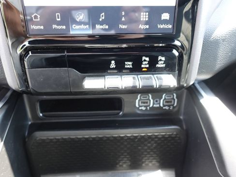 Used 2023 RAM 1500 Big Horn AWD/4WD image 50
