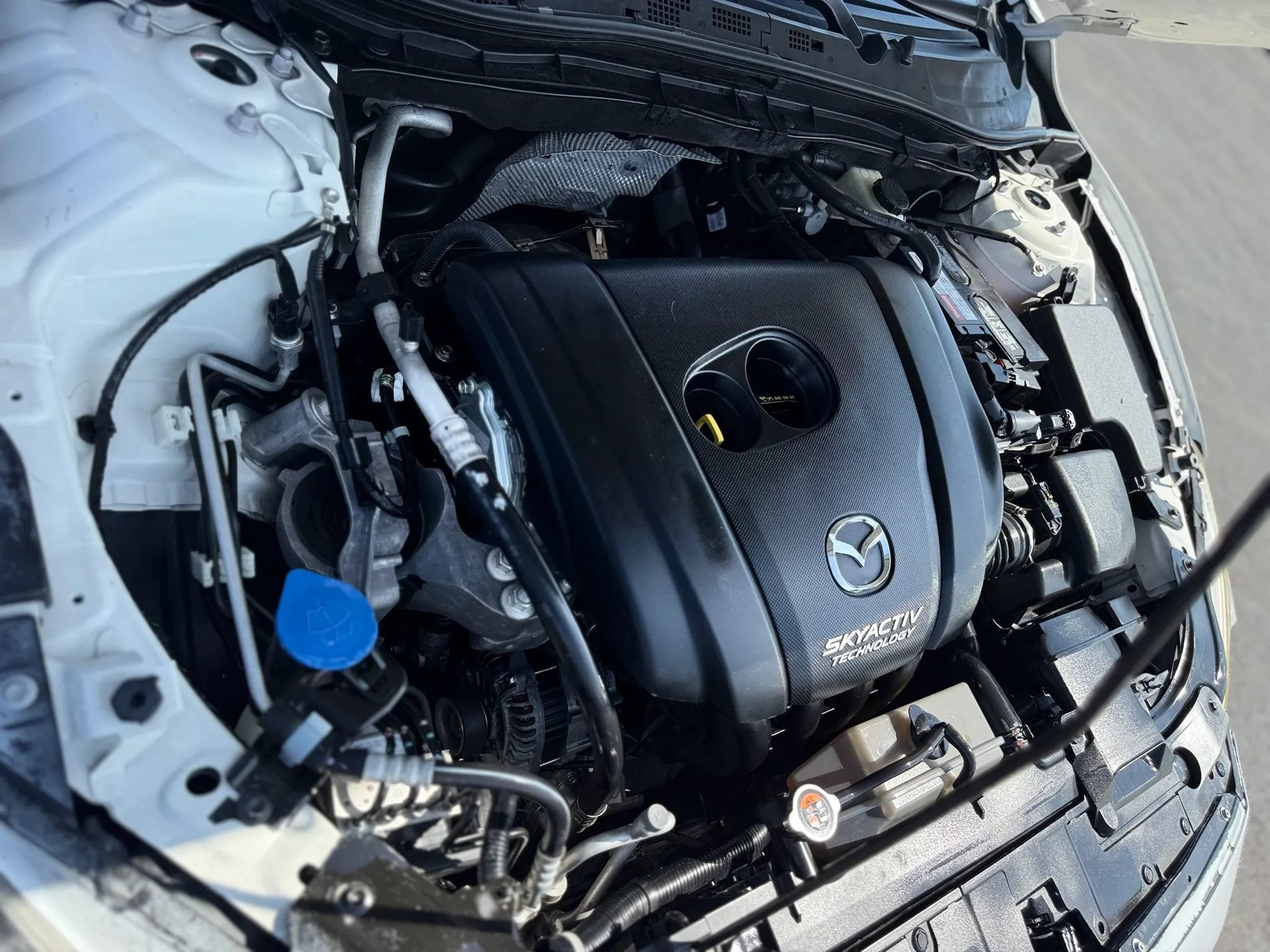 Used 2016 MAZDA MAZDA3 i Sport w/ Preferred Equipment Package FWD image 8