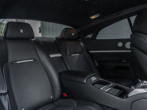 Used 2019 Rolls-Royce Wraith image 20