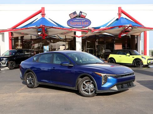 Used 2025 Kia K4 FWD image 1