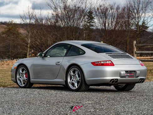 Used 2005 Porsche 911 Carrera S image 3