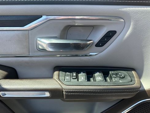 Used 2025 RAM 1500 Laramie image 6