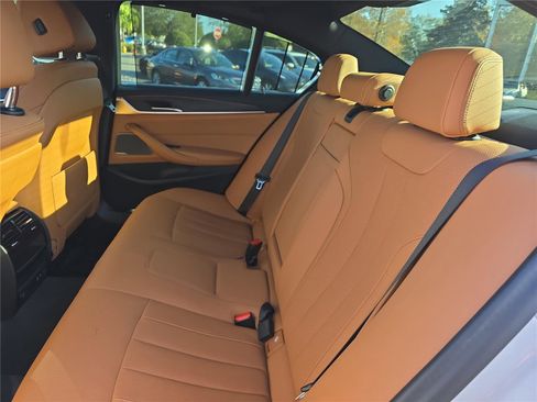 Used 2023 BMW 530i w/ Executive Package image 13