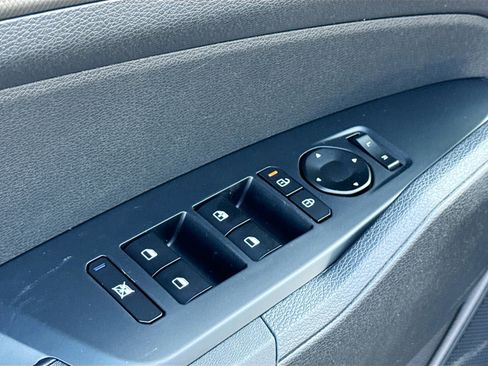 New 2026 Kia Sportage LX image 8