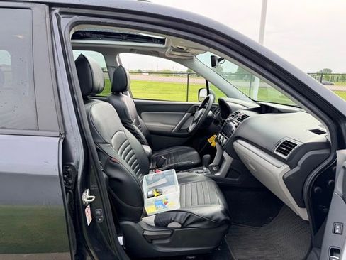 Used 2018 Subaru Forester 2.5i Premium w/ All-Weather Package AWD/4WD image 11