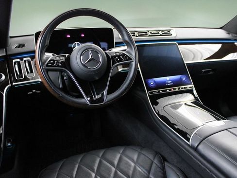 Used 2024 Mercedes-Benz S 580 4MATIC Sedan image 17