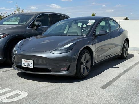 Used 2023 Tesla Model 3 Standard Range RWD image 1