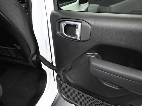 Used 2026 Jeep Wrangler Unlimited Rubicon AWD/4WD image 20