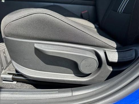 New 2025 Hyundai Elantra SEL FWD image 10
