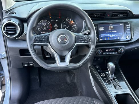 Used 2021 Nissan Kicks SV FWD image 12