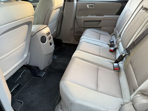 Used 2014 Honda Pilot EX image 16