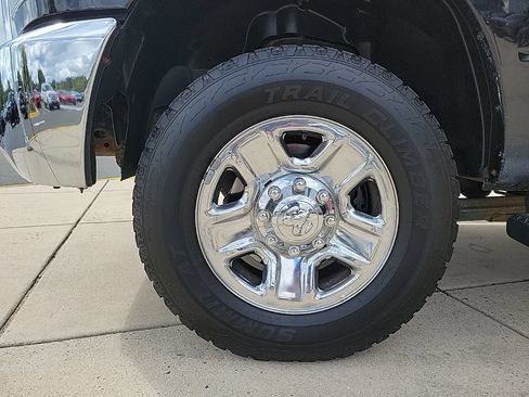 Used 2017 RAM 2500 Tradesman w/ Chrome Appearance Group AWD/4WD image 8