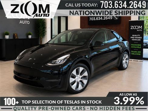 Used 2023 Tesla Model Y Long Range AWD/4WD image 1