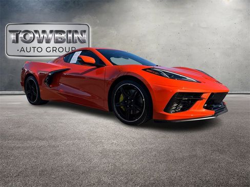 Used 2021 Chevrolet Corvette Stingray Preferred Cpe w/ Z51 Performance Package image 2