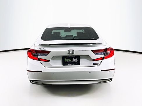 Used 2019 Honda Accord Touring image 7