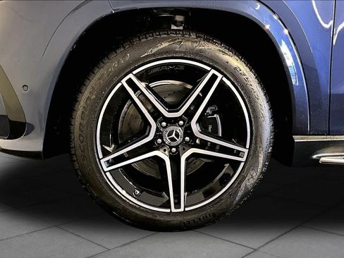 New 2026 Mercedes-Benz GLS 450 4MATIC image 17