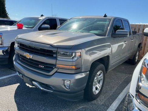 Used 2017 Chevrolet Silverado 1500 LT w/ All Star Edition image 3