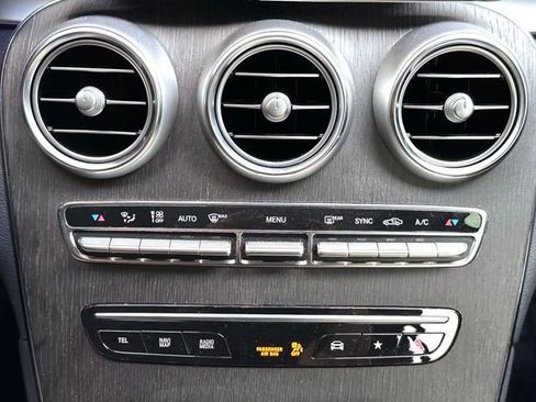 Used 2022 Mercedes-Benz GLC 43 AMG 4MATIC image 20