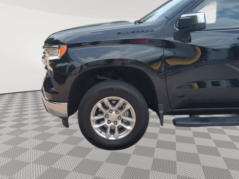 Used 2024 Chevrolet Silverado 1500 LT AWD/4WD image 16