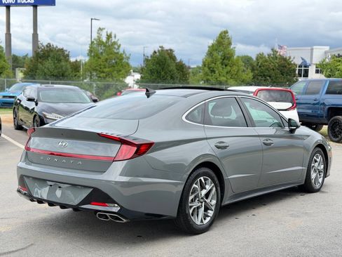 Used 2021 Hyundai Sonata SEL w/ Convenience Package FWD image 12