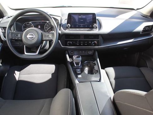 Used 2024 Nissan Rogue S image 26