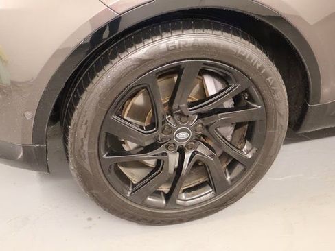 Used 2021 Land Rover Discovery S R-Dynamic image 5