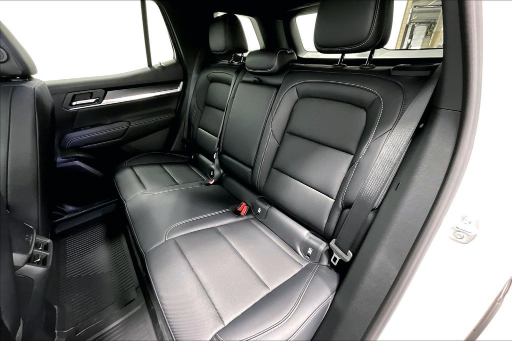 Used 2027 GMC Terrain Elevation w/ Elevation Premium Package FWD image 18