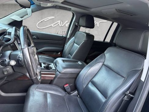 Used 2019 GMC Yukon XL SLT w/ Graphite Performance Edition AWD/4WD image 19