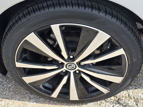 Used 2021 Nissan Altima 2.5 SR w/ SR Premium Package image 39